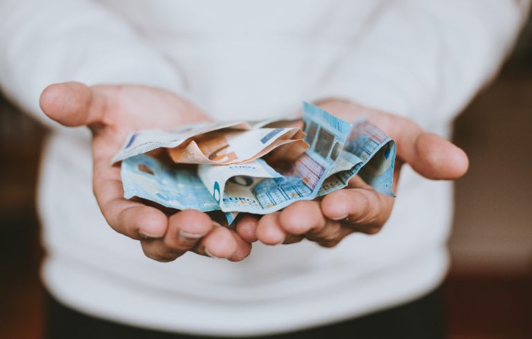 Les espèces sur le point d’être détrônées ? Les paiements en liquide n’ont plus les faveurs des consommateurs.